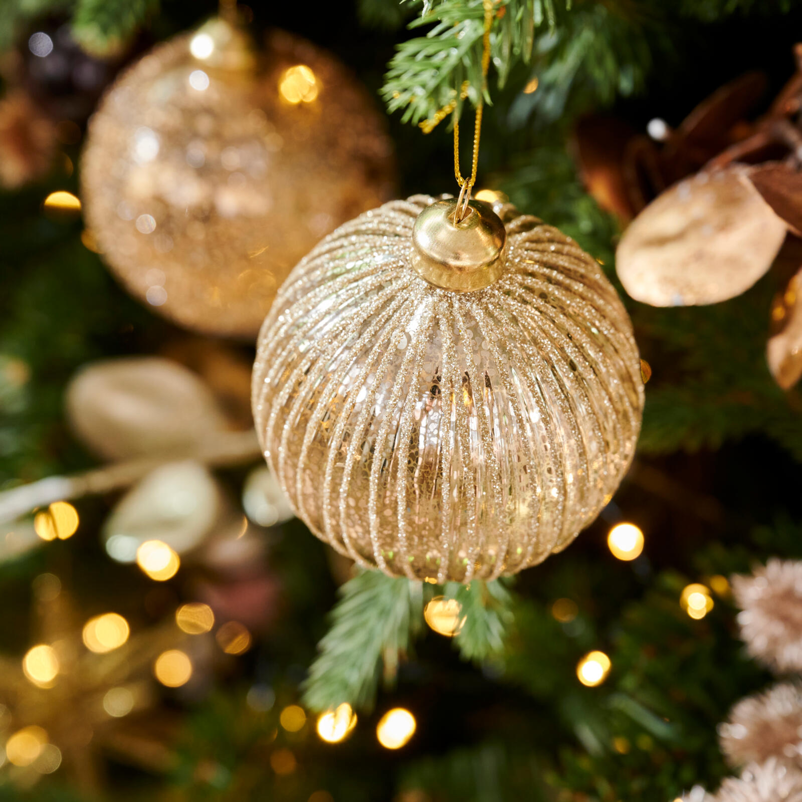 Baubles & Christmas tree decorations