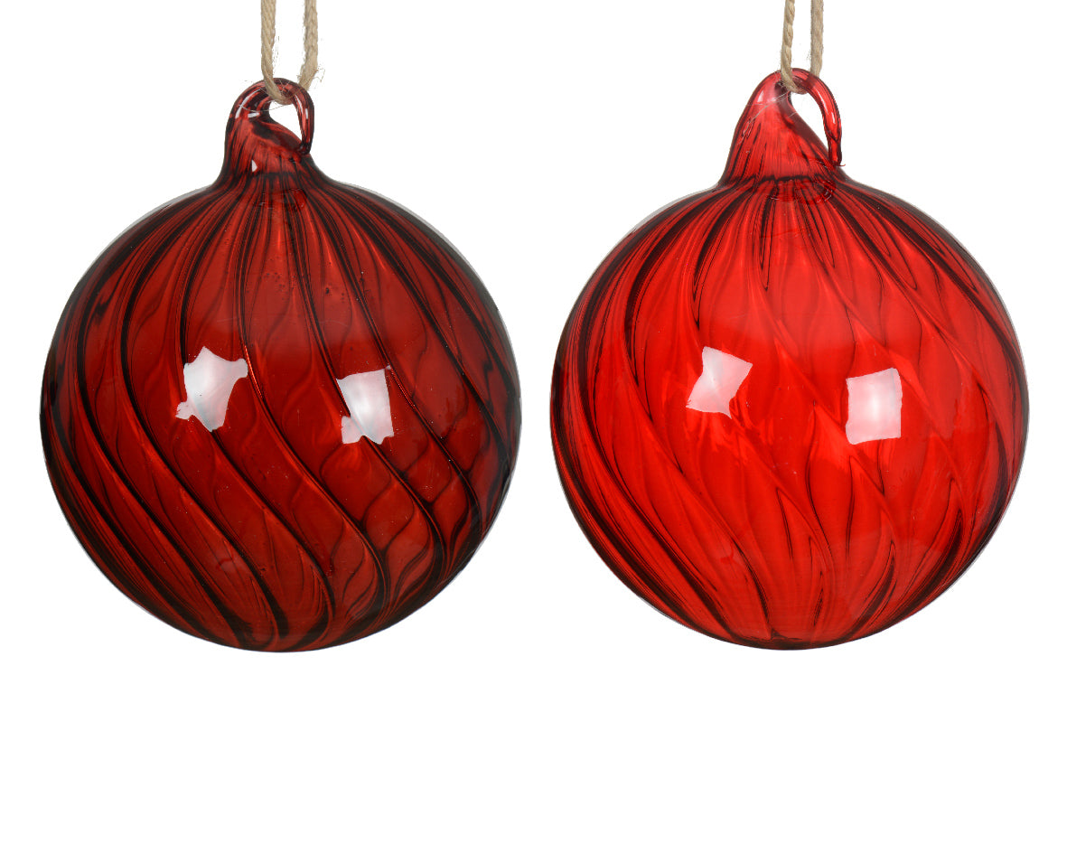 Red glass Christmas bauble, 8 cm in diameter