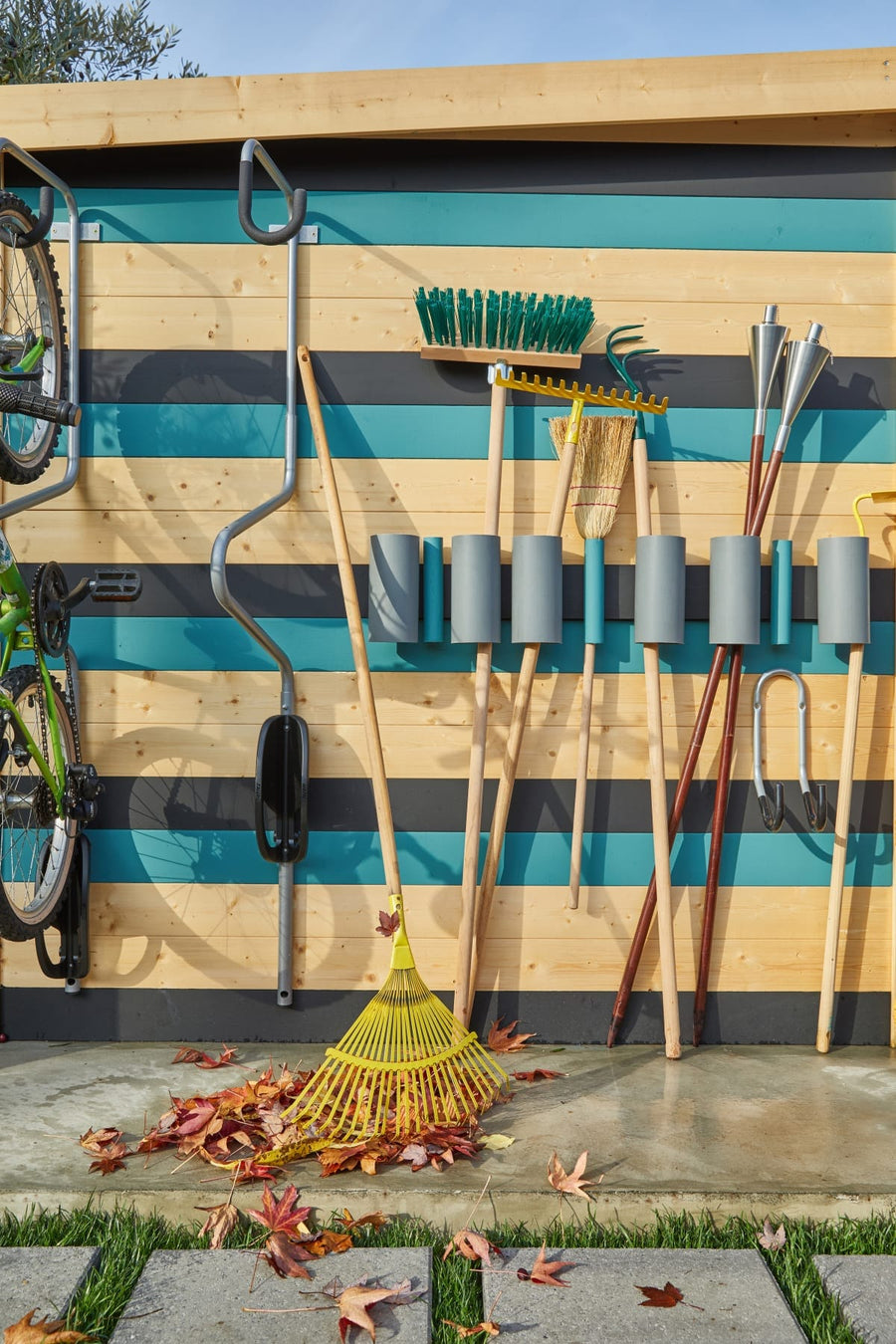 Bricocenter 14-TEETH METAL RAKE WITH PEFC PINE WOOD HANDLE 130 CM
