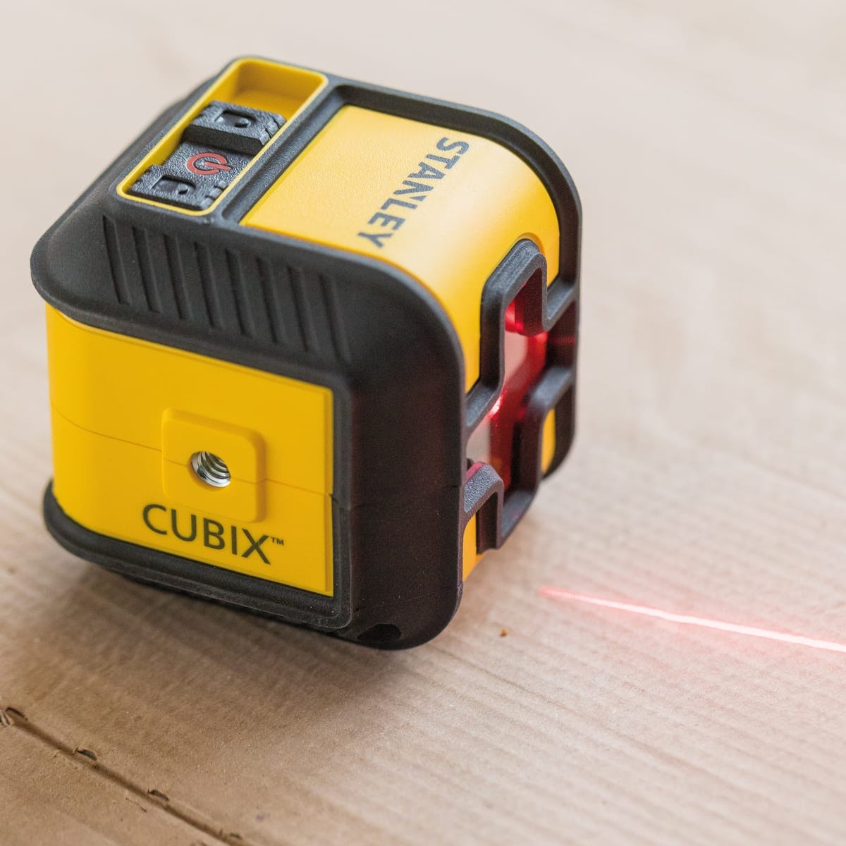 Bricocenter STANLEY CUBIX RED BEAM LASER SPIRIT LEVEL