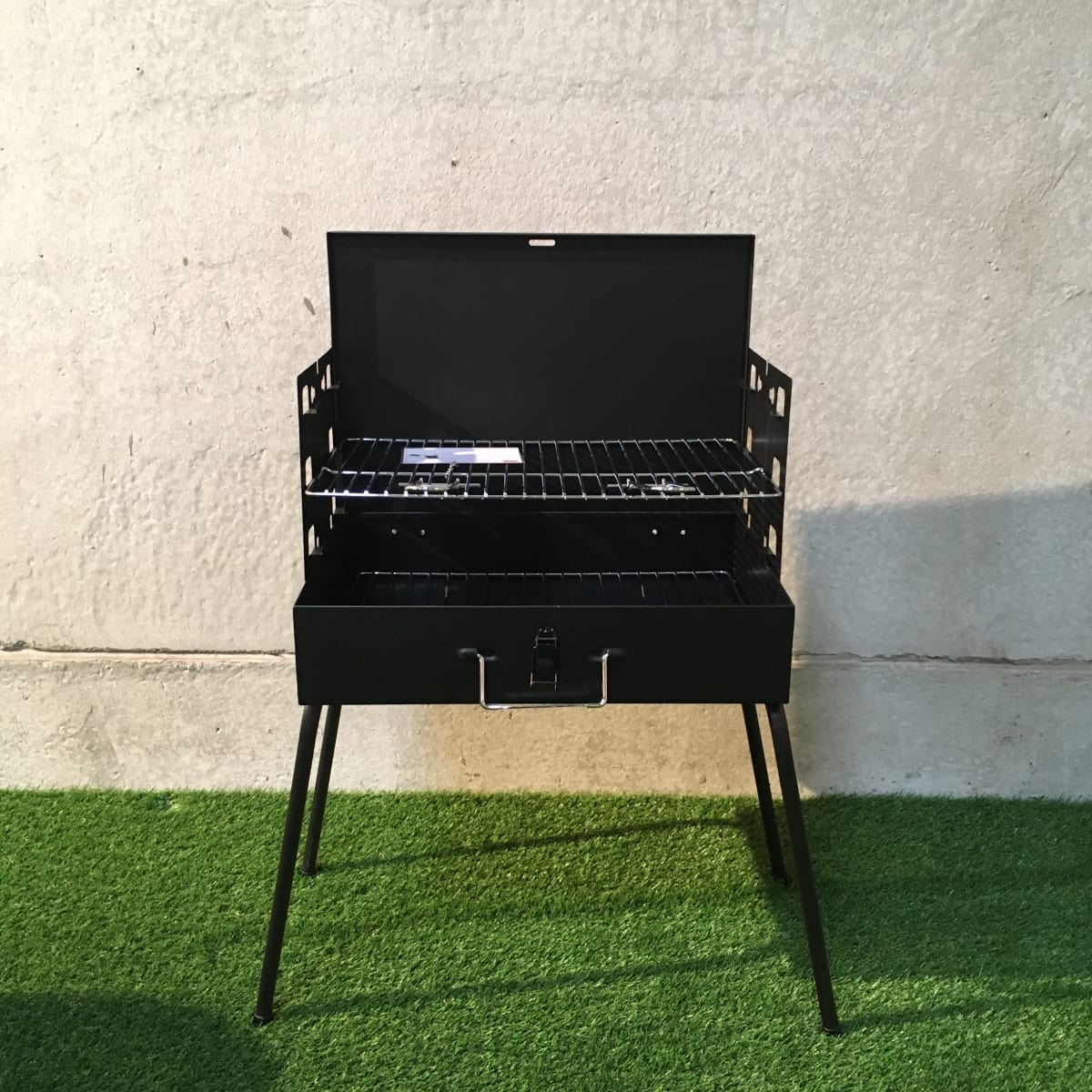 CAMPING BBQ WITH FOLDING LEGS GRILL 45X28