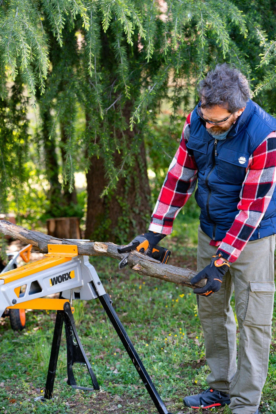 Bricocenter 20V-2Ah MULTI-FUNCTIONAL BATTERY HARVEST AND BATTERY CHARGER