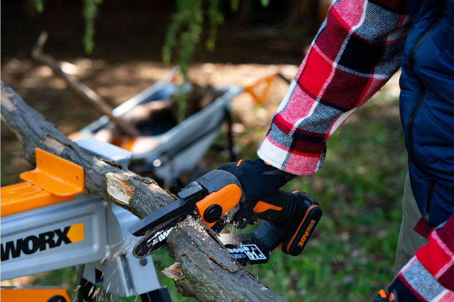 Bricocenter 20V-2Ah MULTI-FUNCTIONAL BATTERY HARVEST AND BATTERY CHARGER