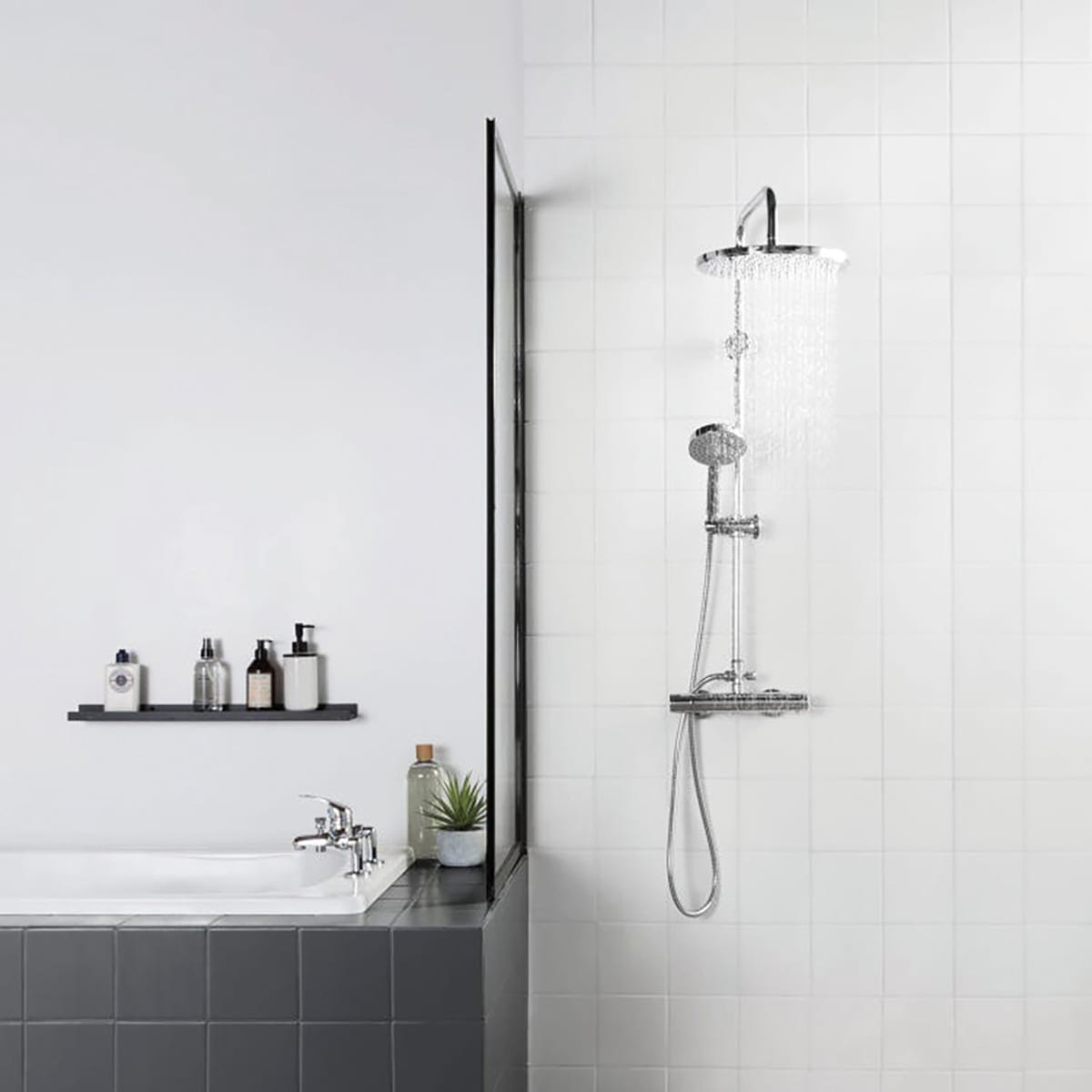 Bricocenter BATHROOM WALL AND TILE ENAMEL WHITE SATIN 2 L