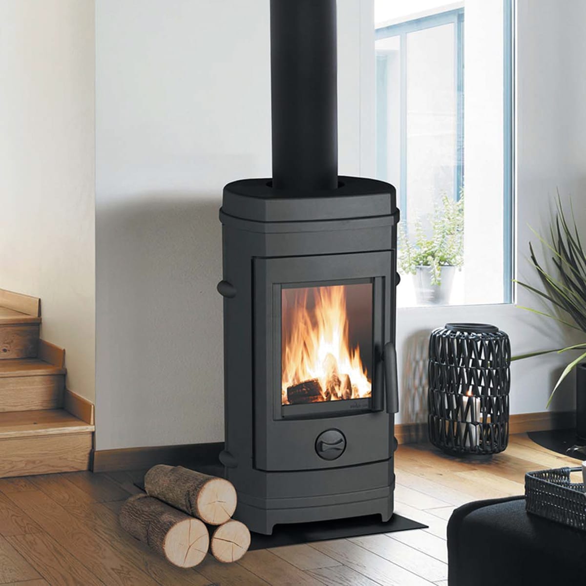 Bricocenter REMLLY WOOD STOVE NOMINAL OUTPUT 7 KW L 43.6 H 80 P 36.4 CM WEIGHT 72 KG -ANTRACTE