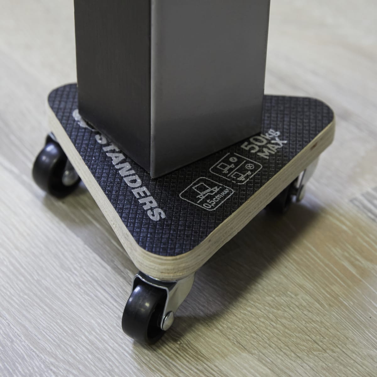 Bricocenter BASE MOVES ALL TRIANGULAR, MEASURES 15.0X13.5X5.3 CM CAPACITY 50 KG, 3 WHEELS DIA. 30MM