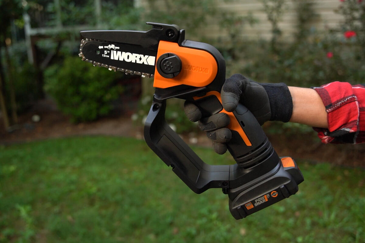 WORX BATTERY OPERATED MULTIFUNCTION PRUNER 20V BLADE 12CM BATTERY AND CHARGE NOT INCLUDED