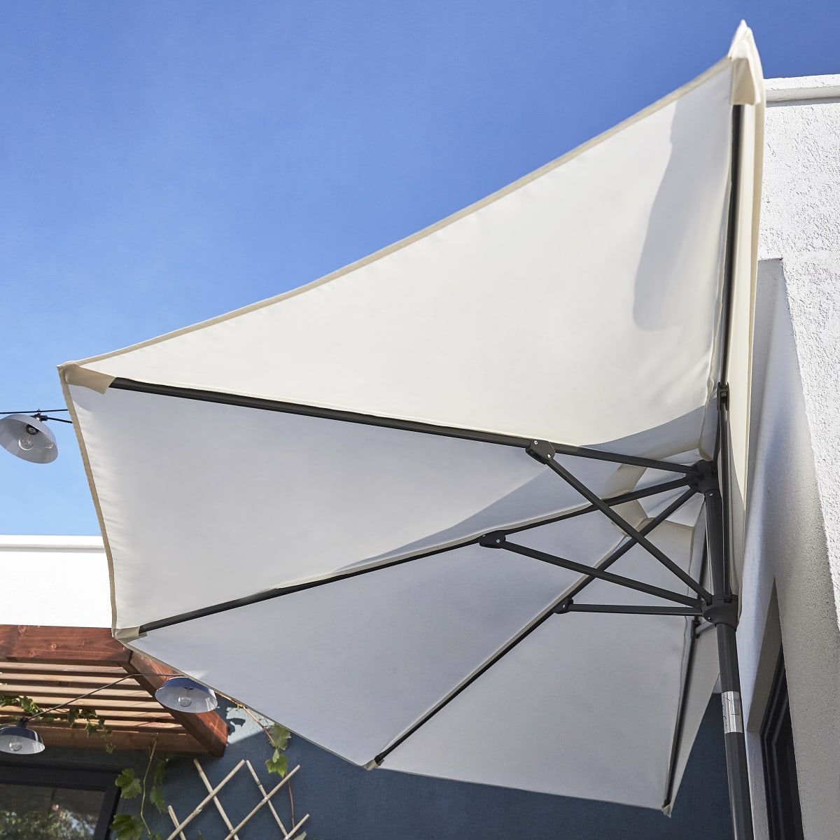 Half round balcony umbrella arkea Naterial in aluminum 270X135 white