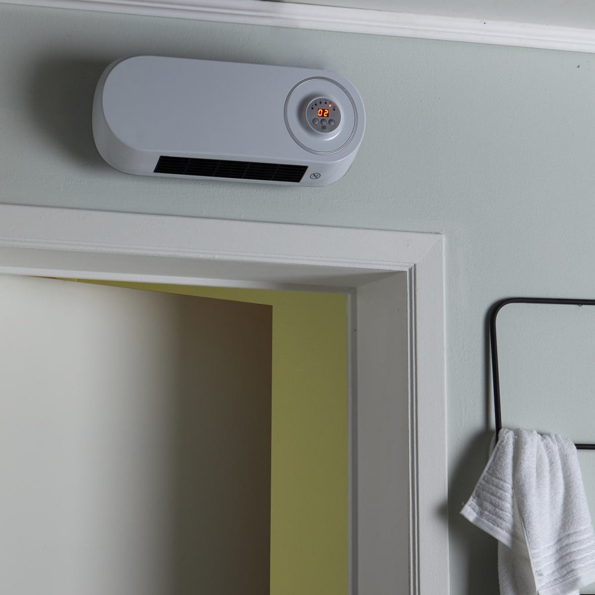 Bricocenter CERAMIC FAN HEATER CLEAR REMOTE CONTROL POWERS VENTILATION / 1 / 2 KW IP21