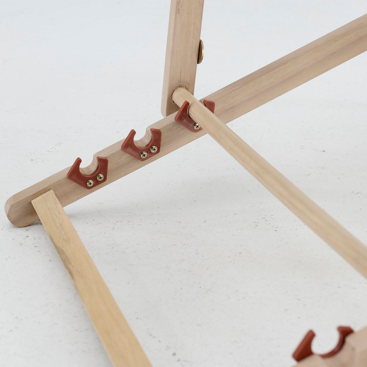 Naterial Solis deck chair in FSC acacia, 60x95x98 cm, cream