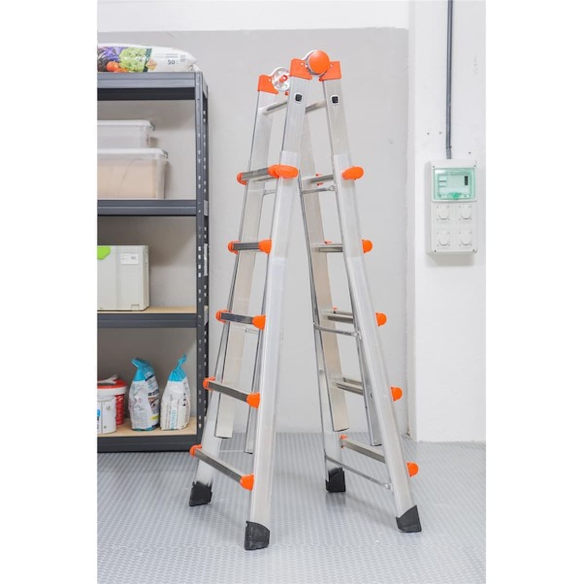 Bricocenter GIANT TELESCOPIC LADDER ALL 5+5 STEPS CAPACITY 150KG