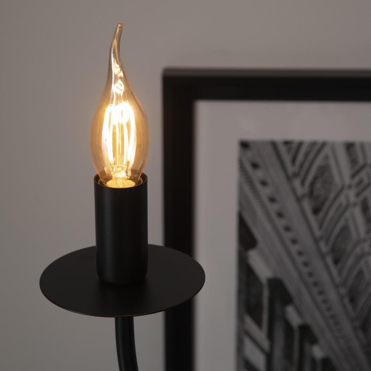 LAMPADINA DECORATIVA LED E14=21W CANDELA AMBRATA