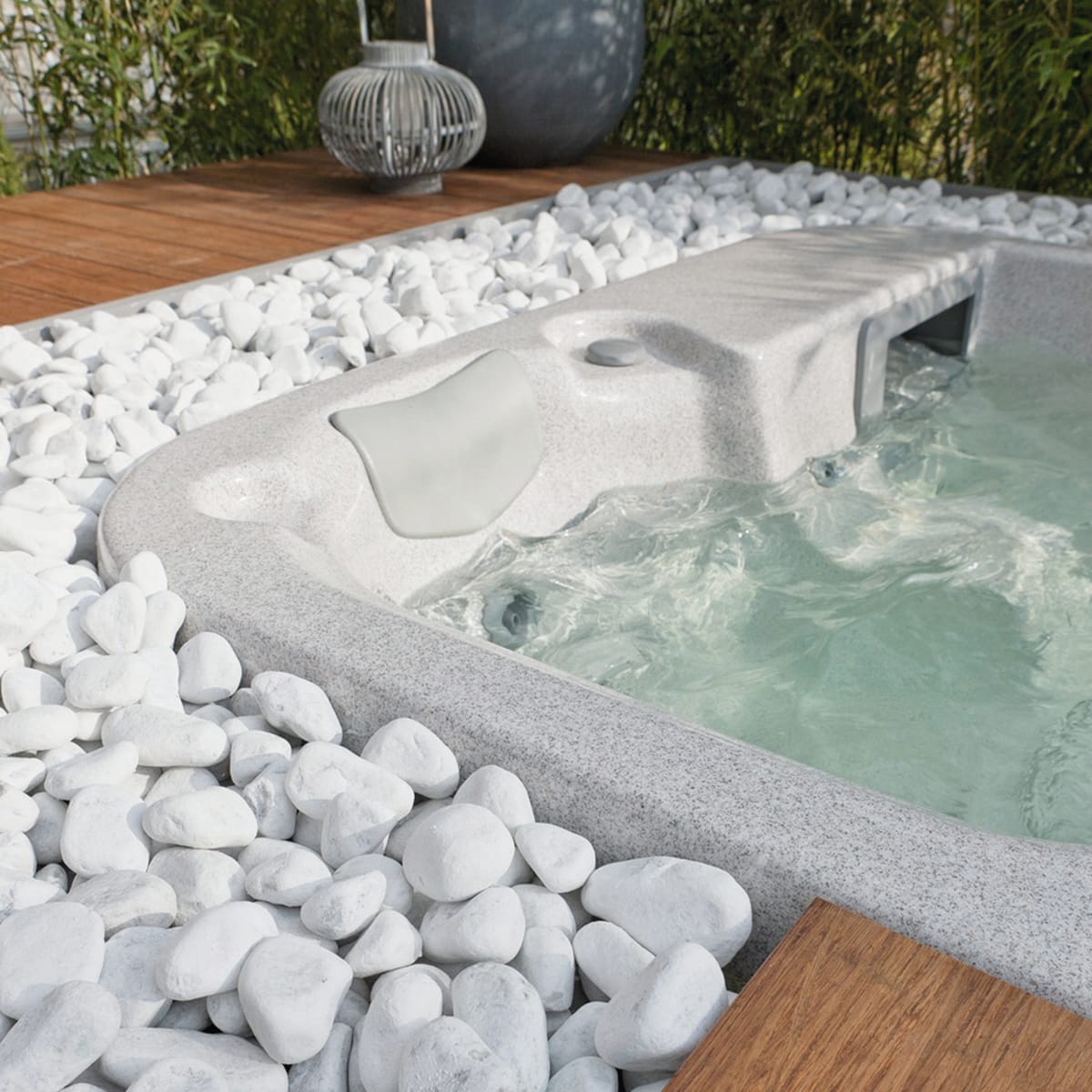 Bricocenter CARRARA WHITE PEBBLE 25/40 MM BAG OF 20 KG