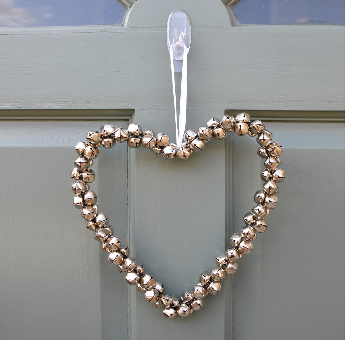 2 ADHESIVE HOOKS FOR OUTDOOR USE TRANSPARENT COMMAND MEDIUM