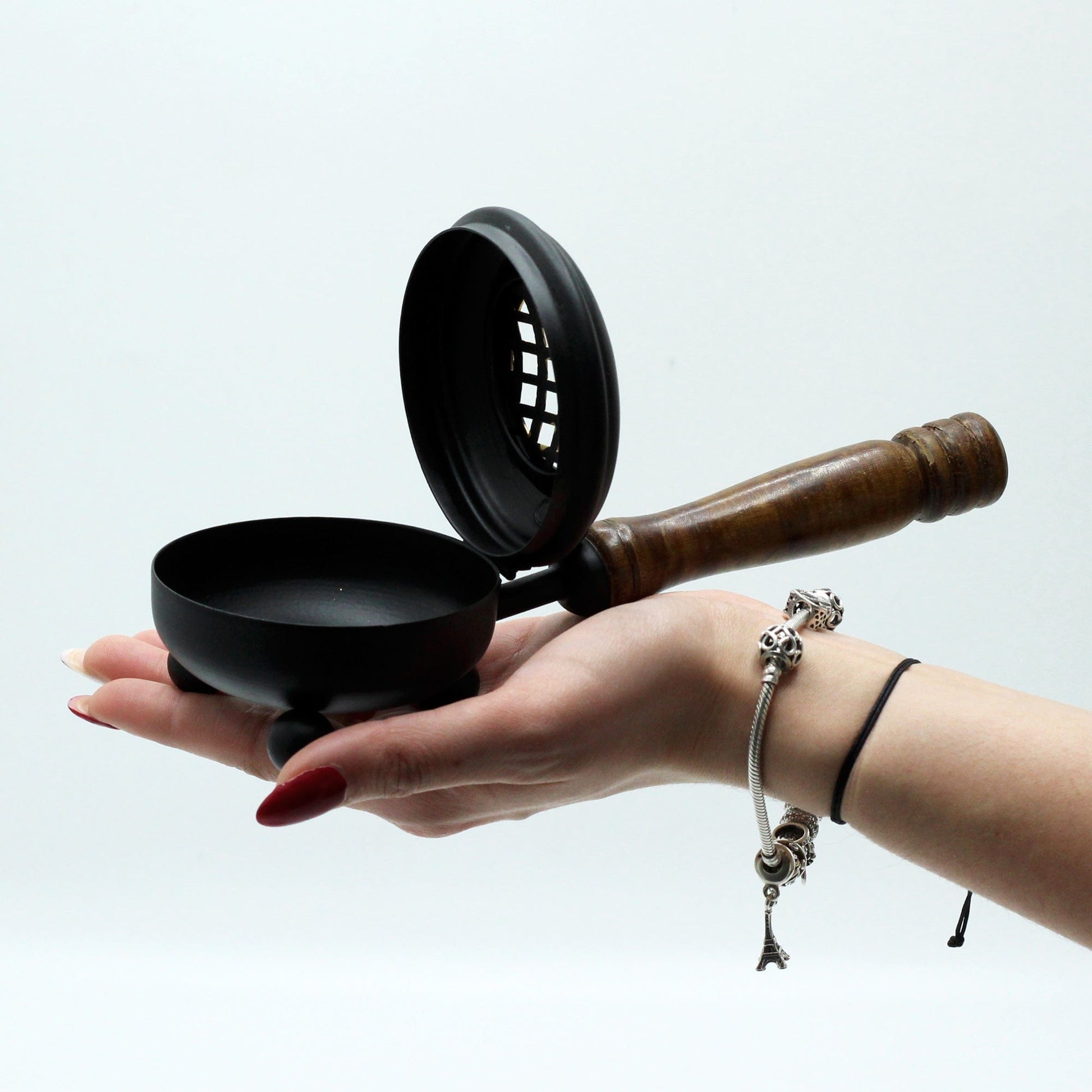 Bliss Medium Iron Censer Incense Burner - Gold detail