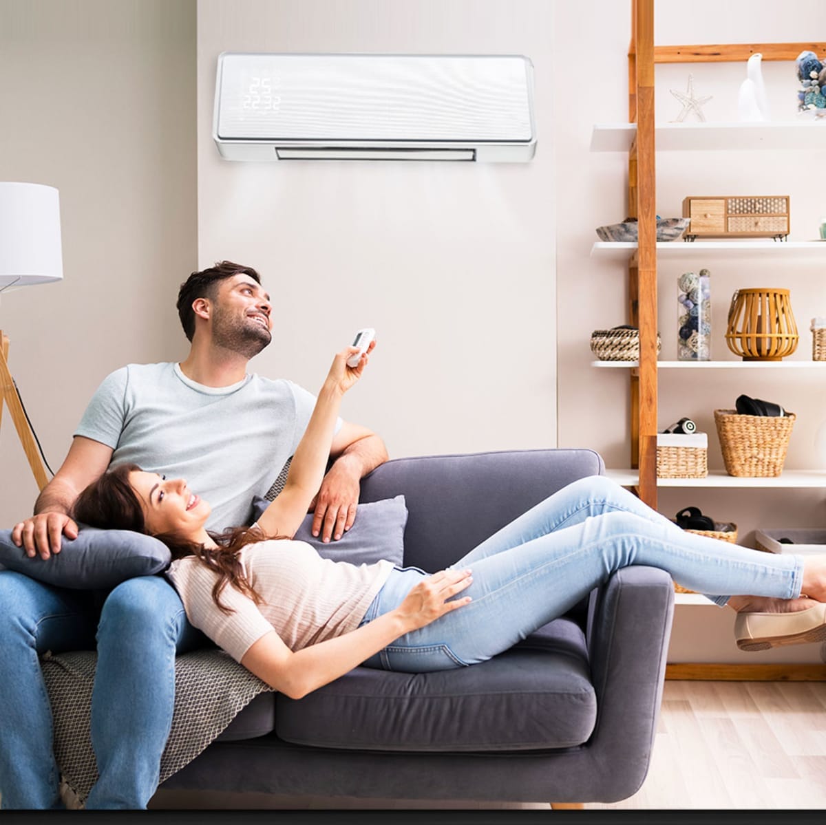 Bricocenter CERAMIC FAN HEATER IP 23 POWER /2 KW THERMOSTAT --TIMER 8H