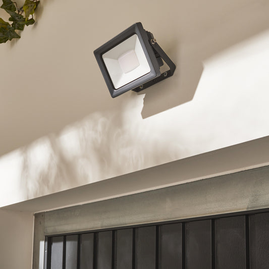 Proiettore yonkers alluminio grigio 13x6.5 cm led 20w luce naturale ip65