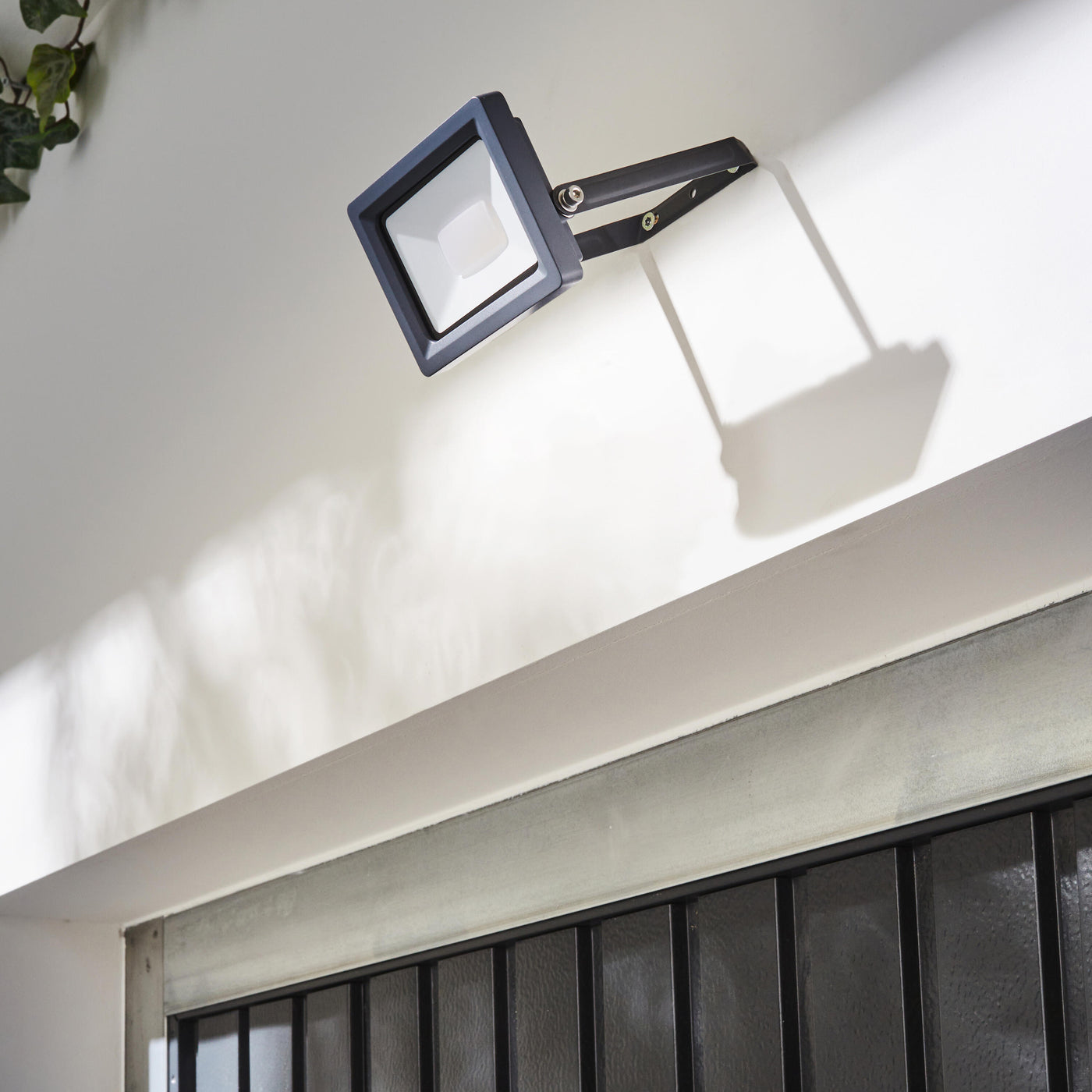 Yonkers grey aluminium spotlight, 11.5 x 6.5 cm, 10W LED, CCT, IP65