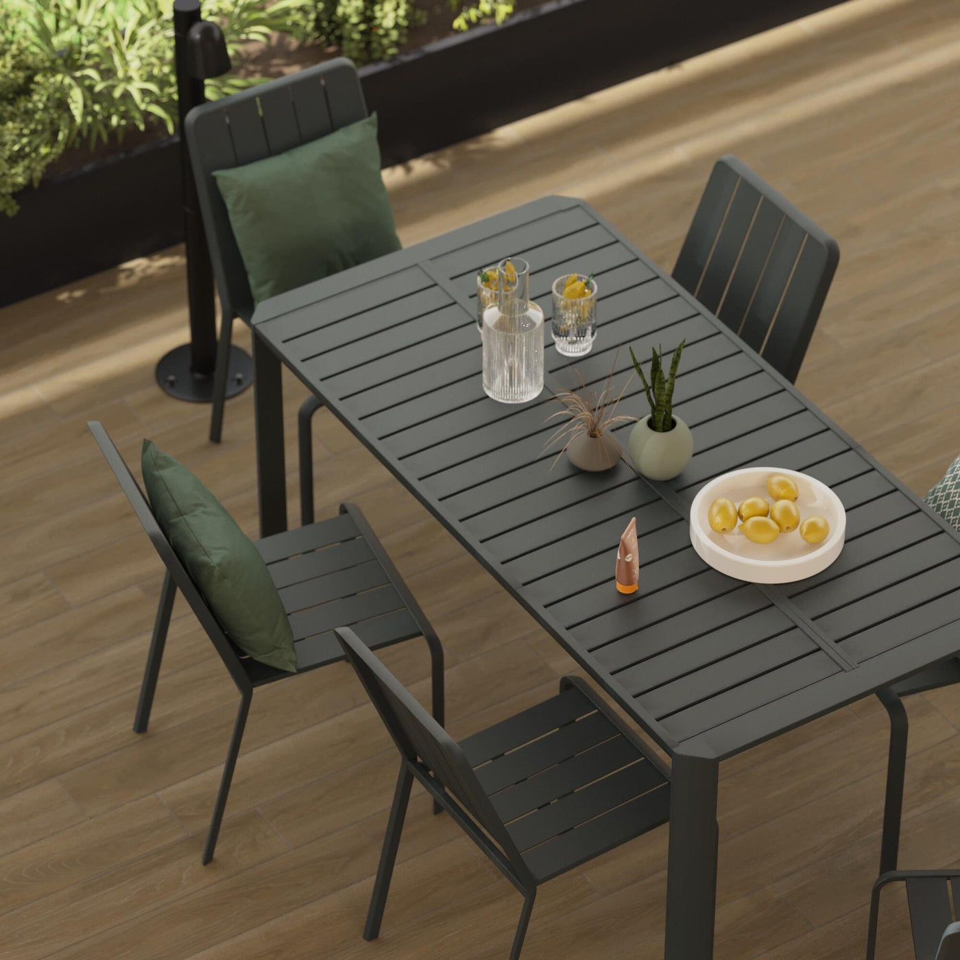 Naterial Idaho full aluminium dining chair in anthracite