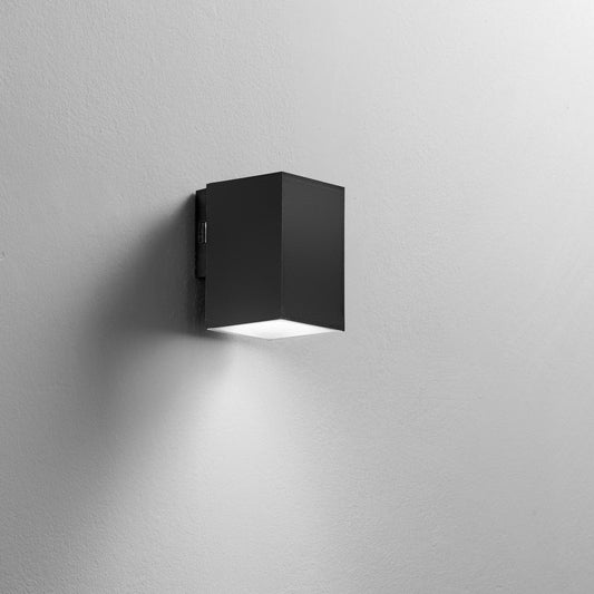 Bricocenter APPLIQUE POLO POLICARBONATO NERO 11,6X7,8X9, 9 CM LED 8W CCT IP65