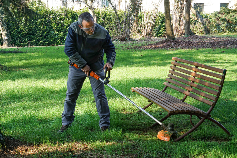 WORX 40V CORDLESS BRUSHCUTTER CUT 33 CM BATTERY AND CHARGE NOT INCLUDED