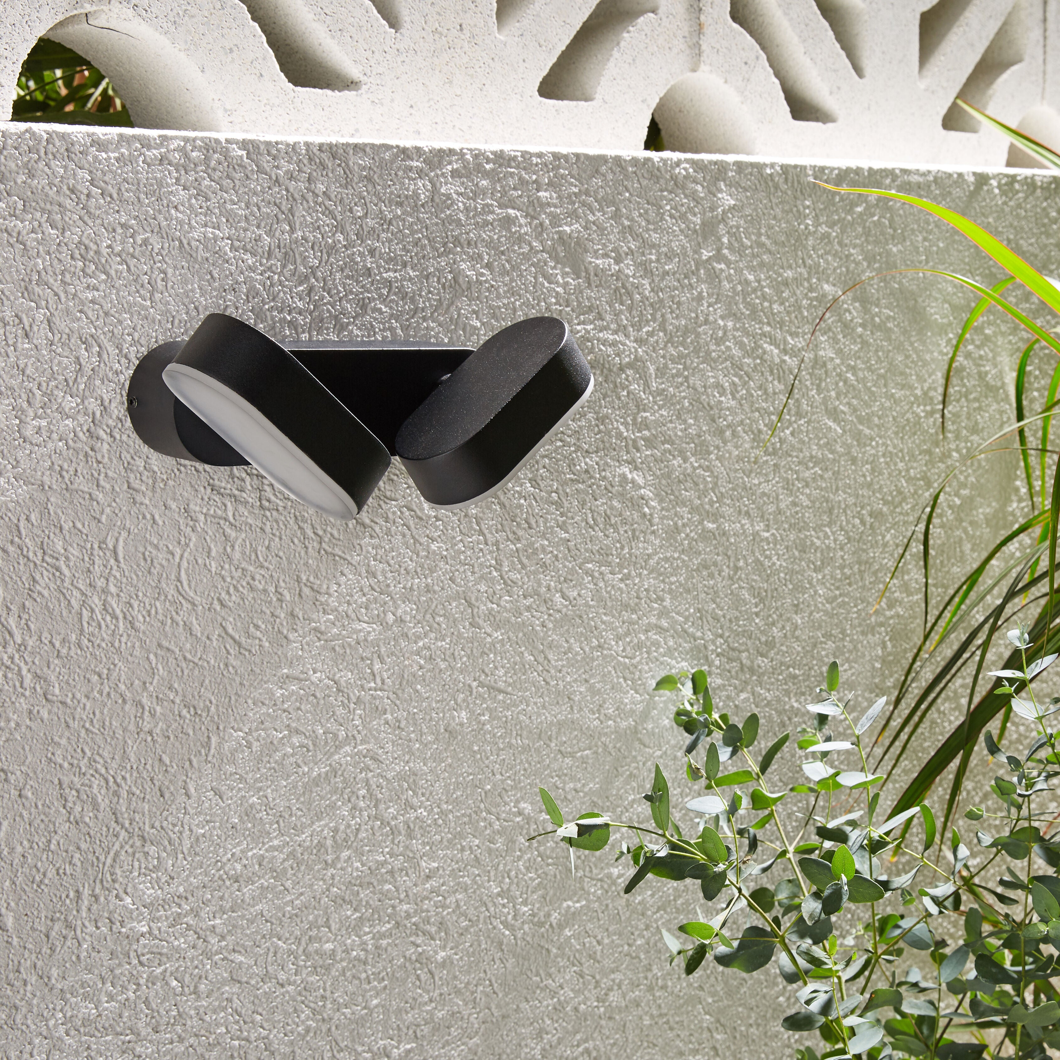 arundel steel wall light black 23x10x5.4 cm led 1440lm natural light ip54