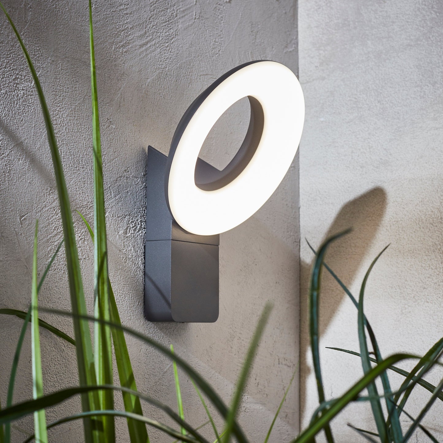 Bricocenter QUITO WALL LIGHT ALUMINIUM GREY 24X12.X12.5 CM LED 16W NATURAL LIGHT IP54