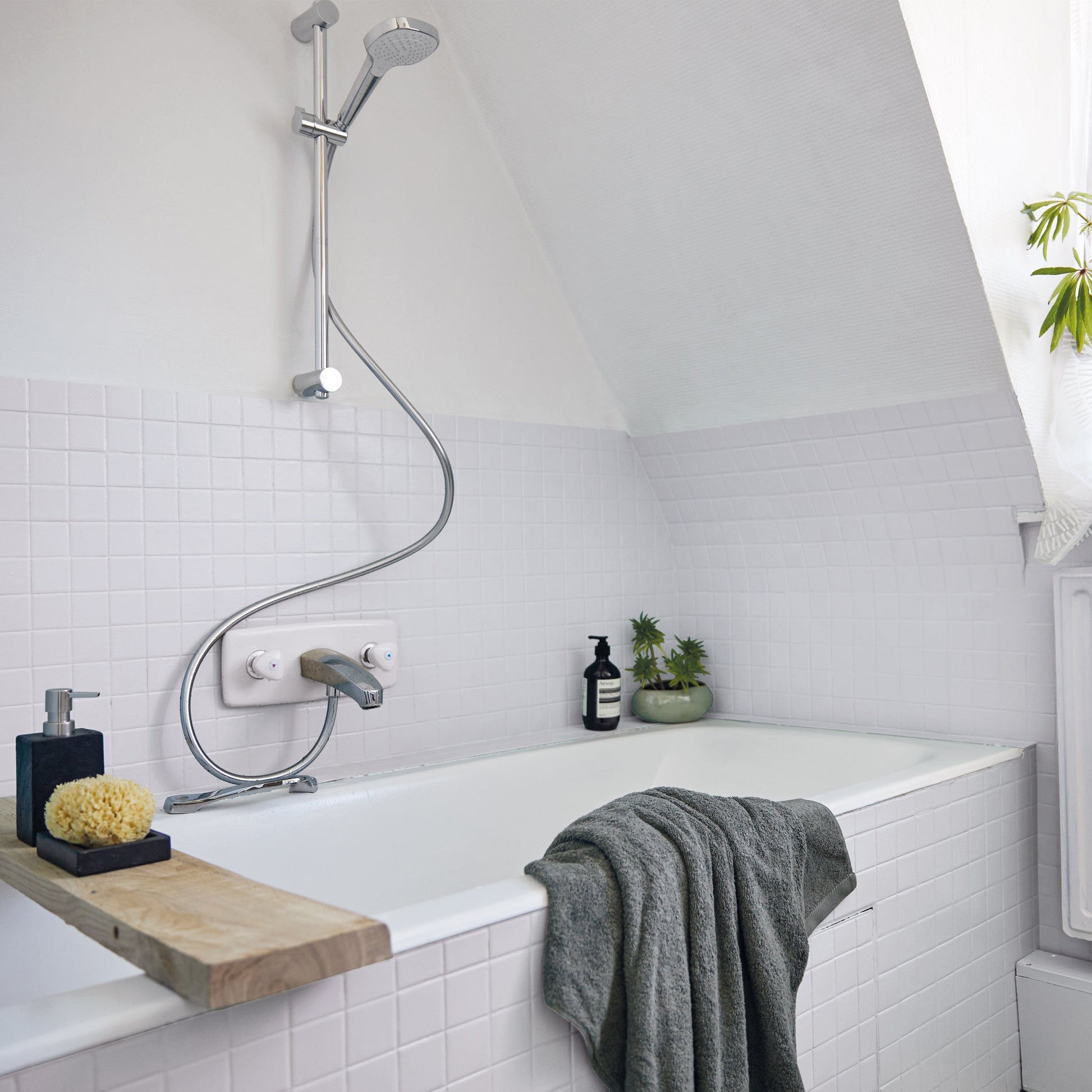 Bricocenter WATER GLAZE FOR FURNITURE AND TILES KITCHEN AND BATHROOM GRAY GRANIT 6 SATIN LUXENS 750 ML