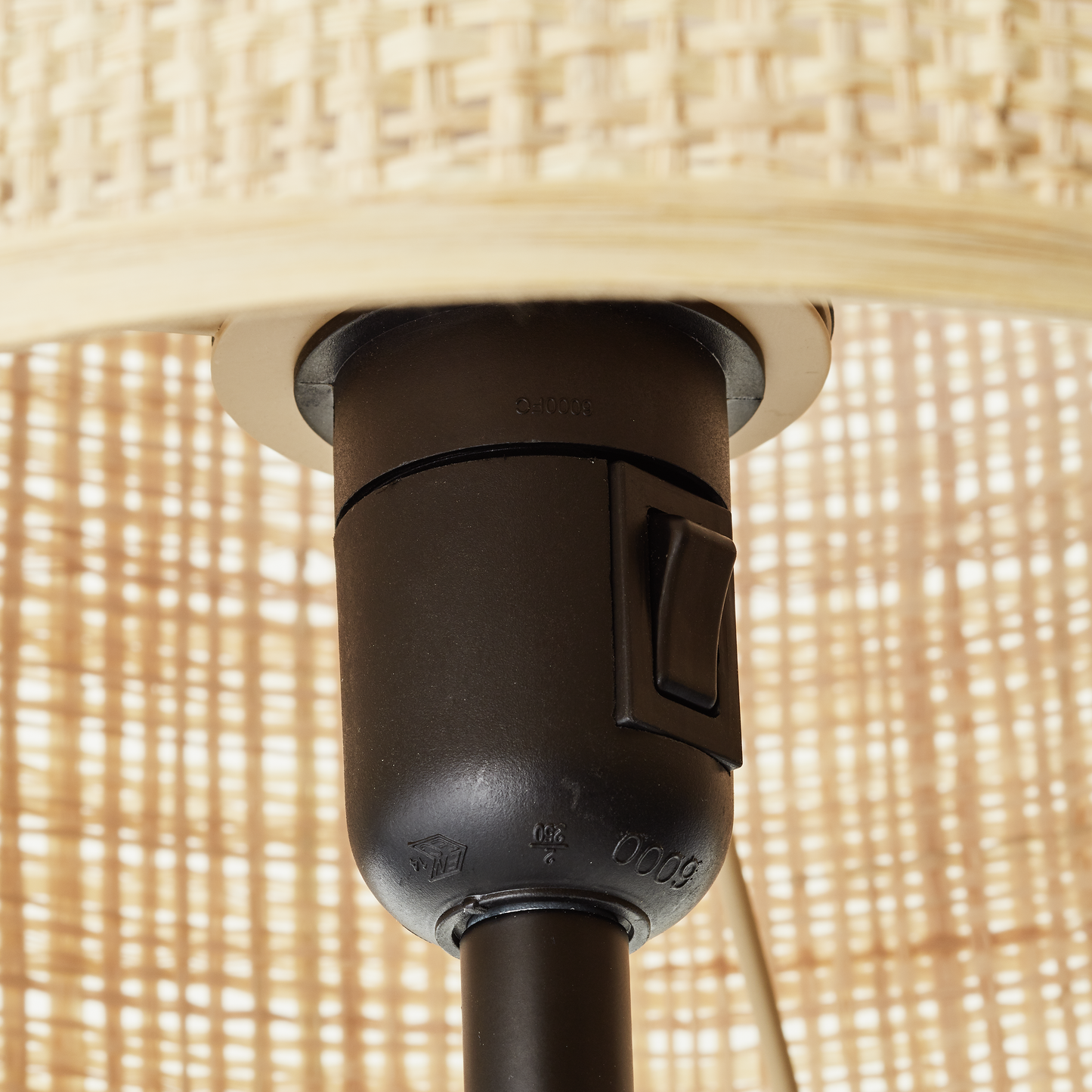 CARVI BLACK METAL AND NATURAL RAFFIA FLOOR LAMP H161 CM E27=40W