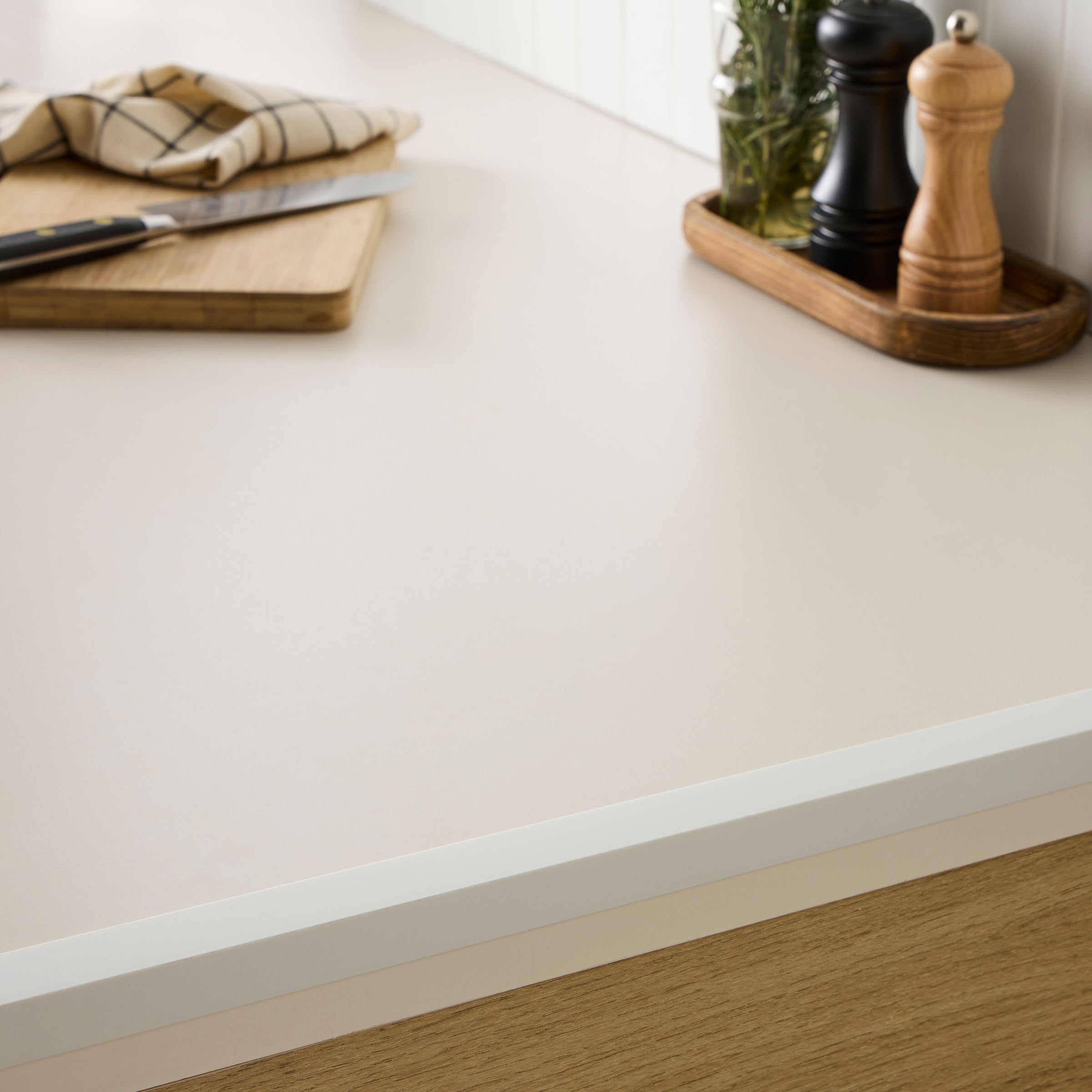 25x20x1mm matt white PVC L-shaped corner profile, 6m