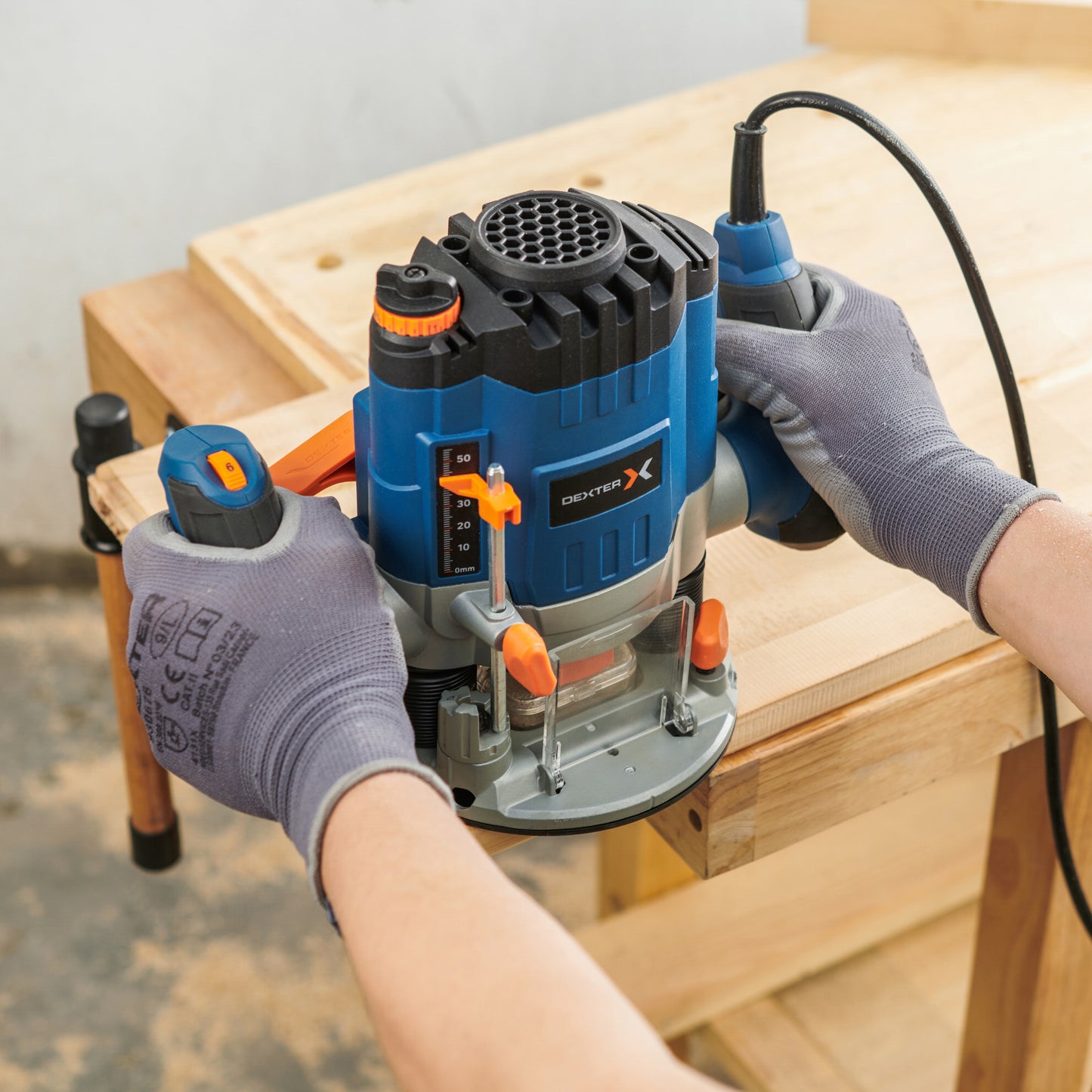 DEXTER 1300W VERTICAL MILLING MACHINE, CUTTING DEPTH 55MM