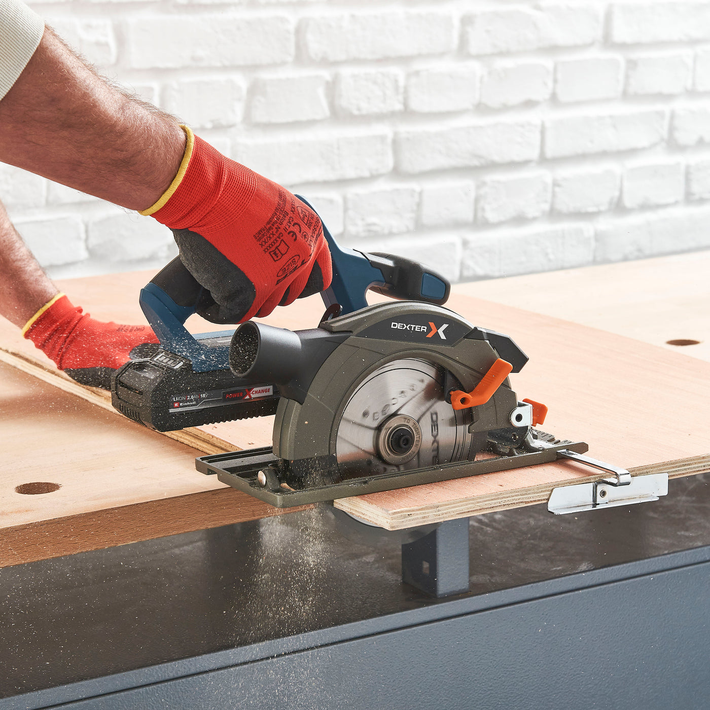 DEXTER 18V CIRCULAR SAW, 1 4AH BATTERY AND CHARGER