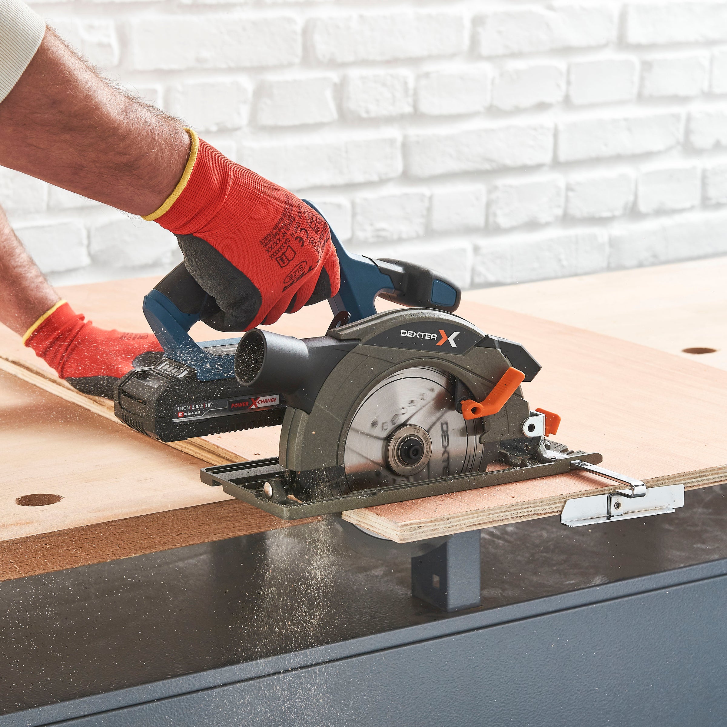 DEXTER 18V CIRCULAR SAW, 1 4AH BATTERY AND CHARGER