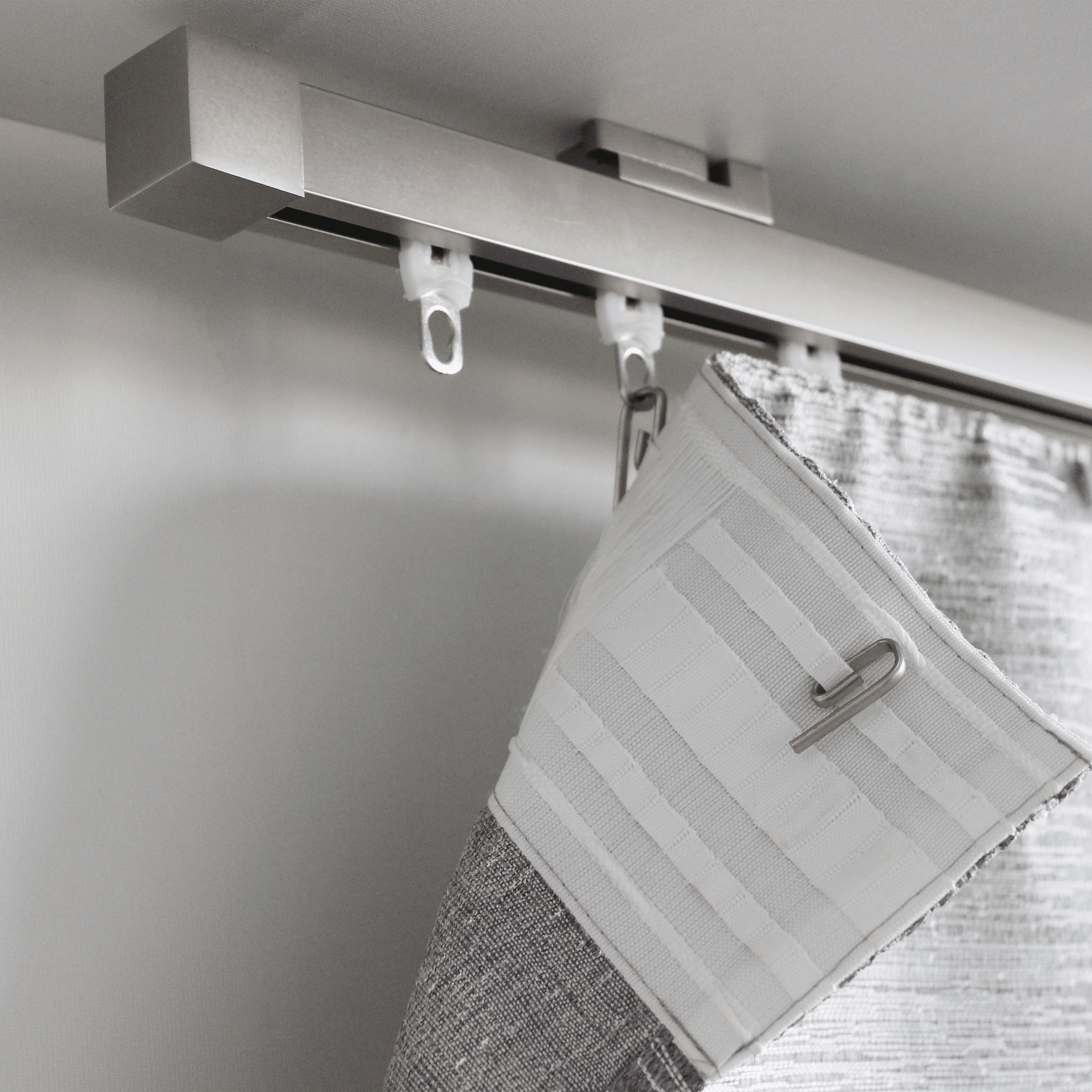24 metal curtain runners