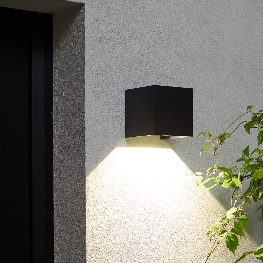 ROXBURY BLACK ALUMINUM WALL SCONCE 10X10XH10 CM LED 810LM NATURAL LIGHT UP&DOWN IP54