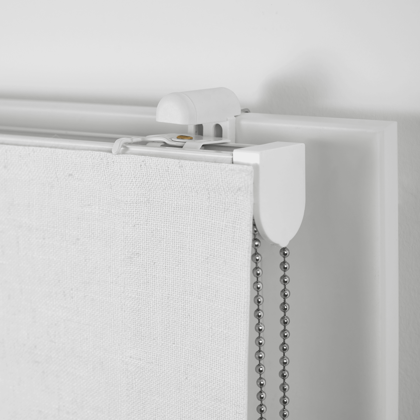 Clip-on window bracket for Teo/Charlina roman blinds