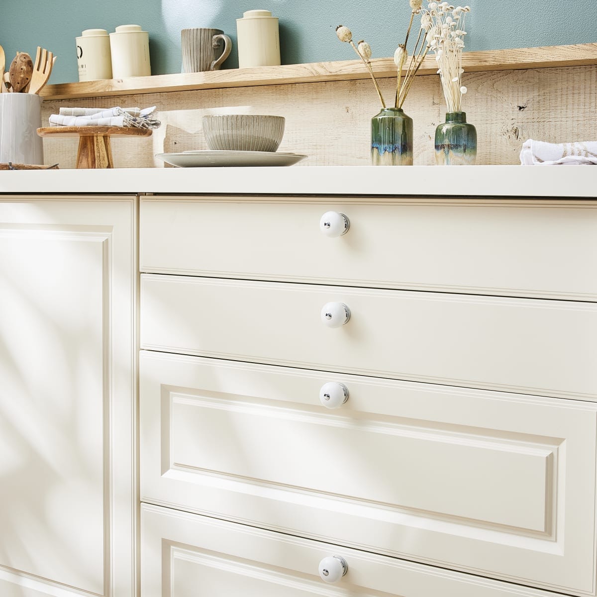 4 GABI D 40 MM WHITE PORCELAIN KNOBS