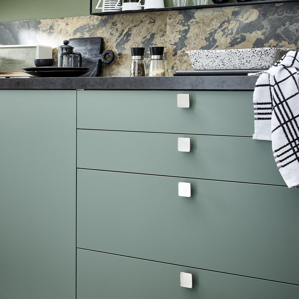 1 KEO 40 MM BRUSHED NICKEL KNOB