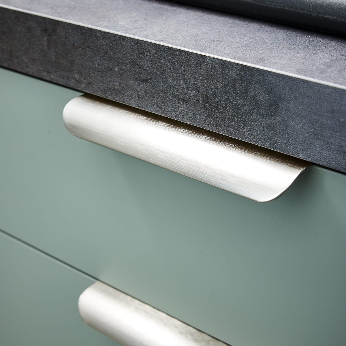 4 ELEMENT HANDLES 96MM WHEELBASE IN SATIN ALUMINUM