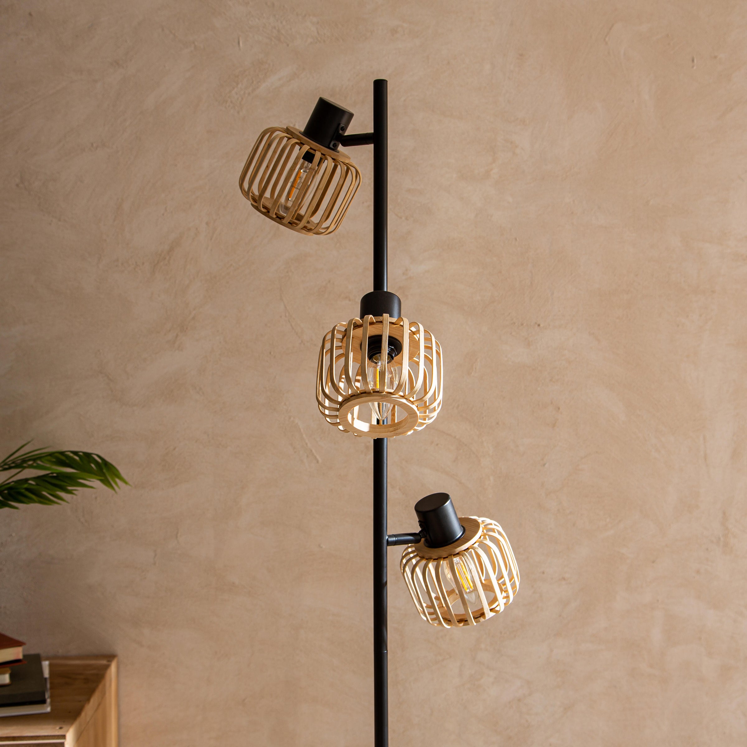BLACK METAL PECAN FLOOR LAMP H159CM 3XE14