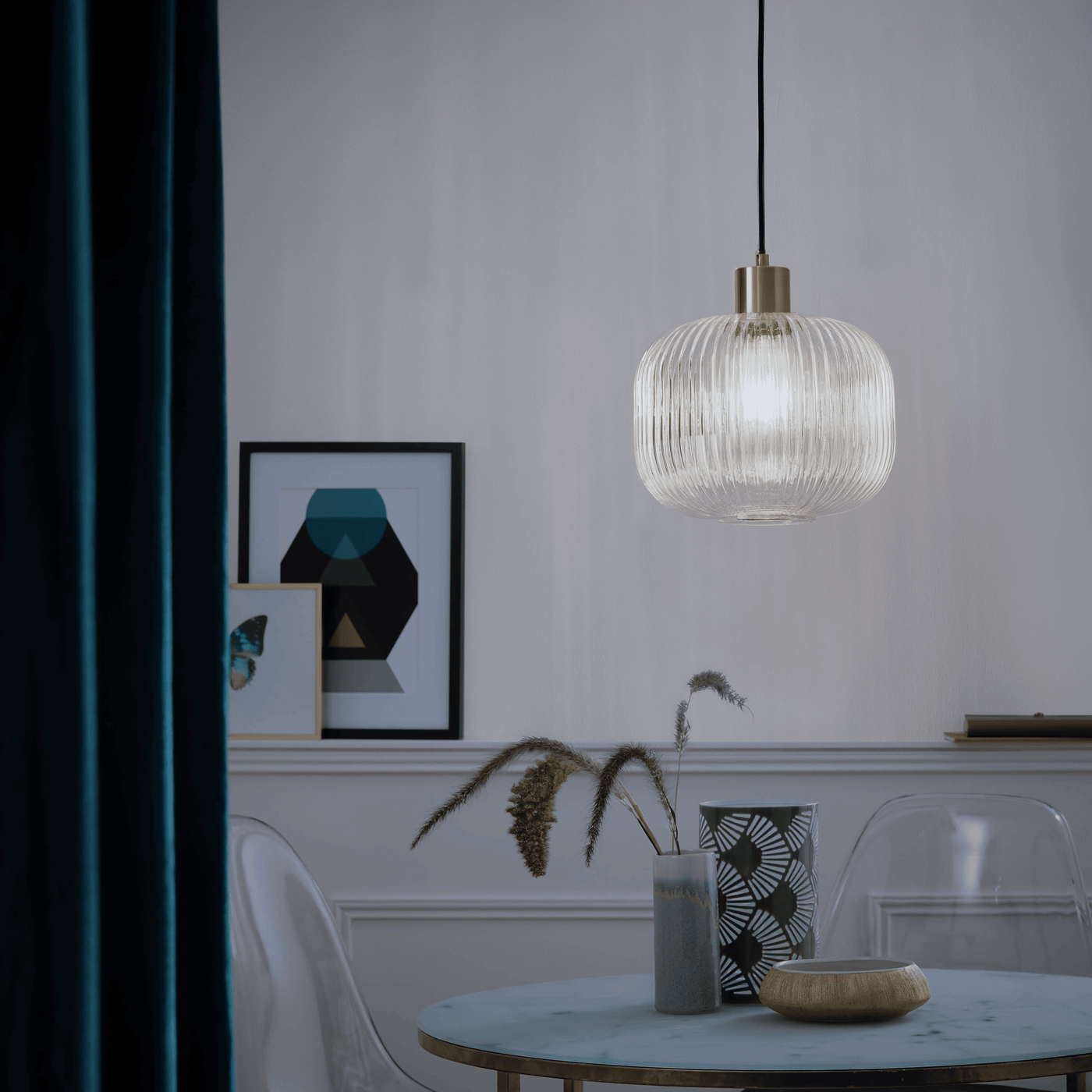 DIPSY GLASS AND GOLD METAL CHANDELIER D25