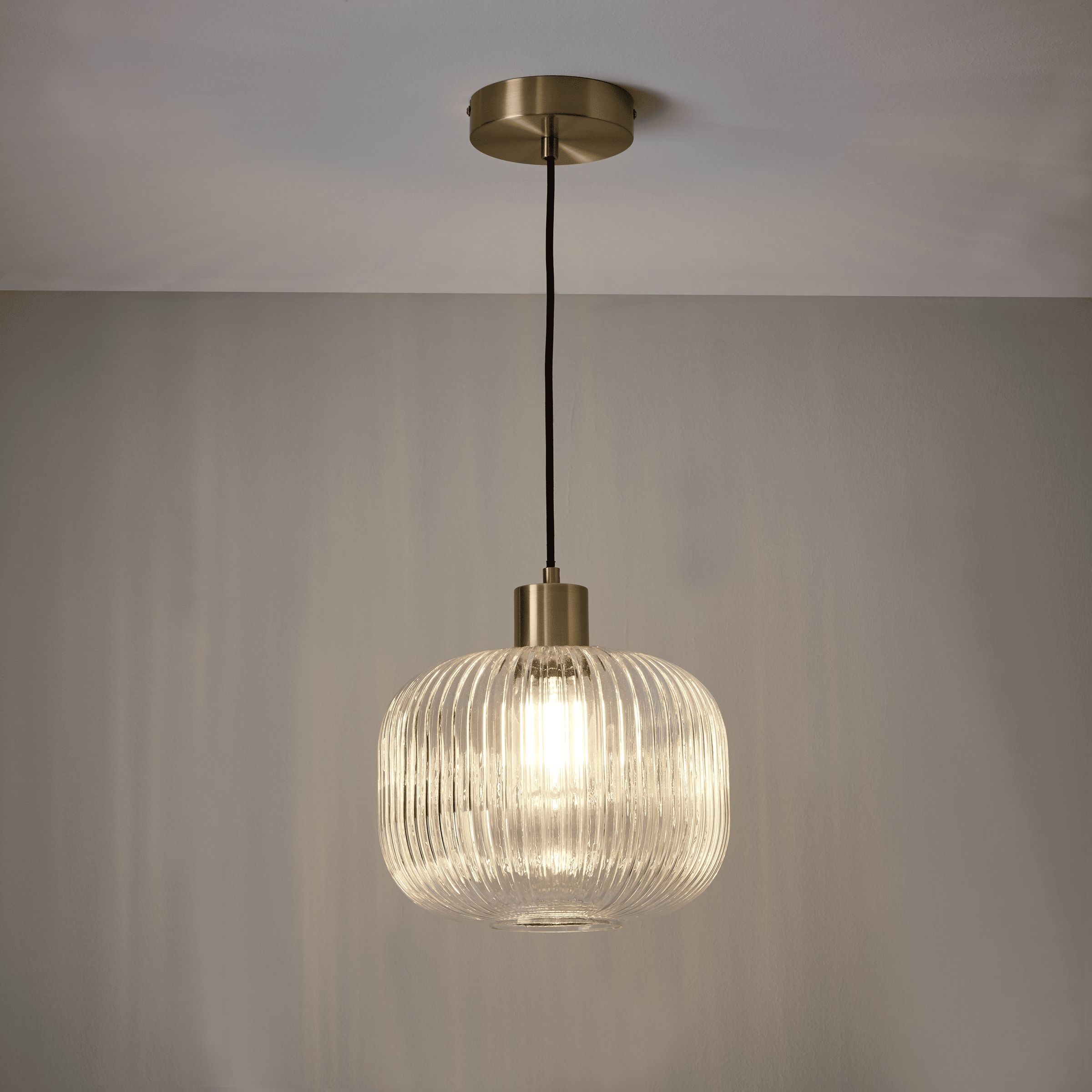 DIPSY GLASS AND GOLD METAL CHANDELIER D25