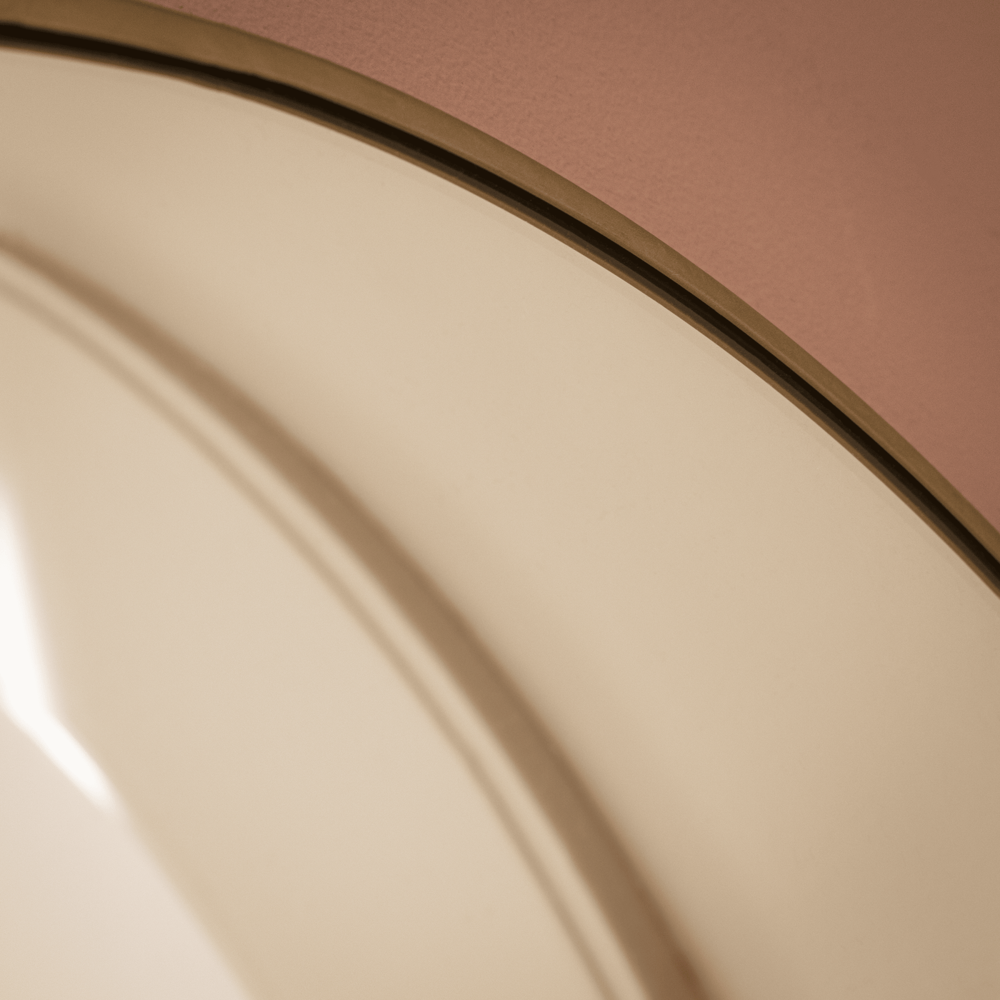 Bria gold metal mirror, 60 cm diameter