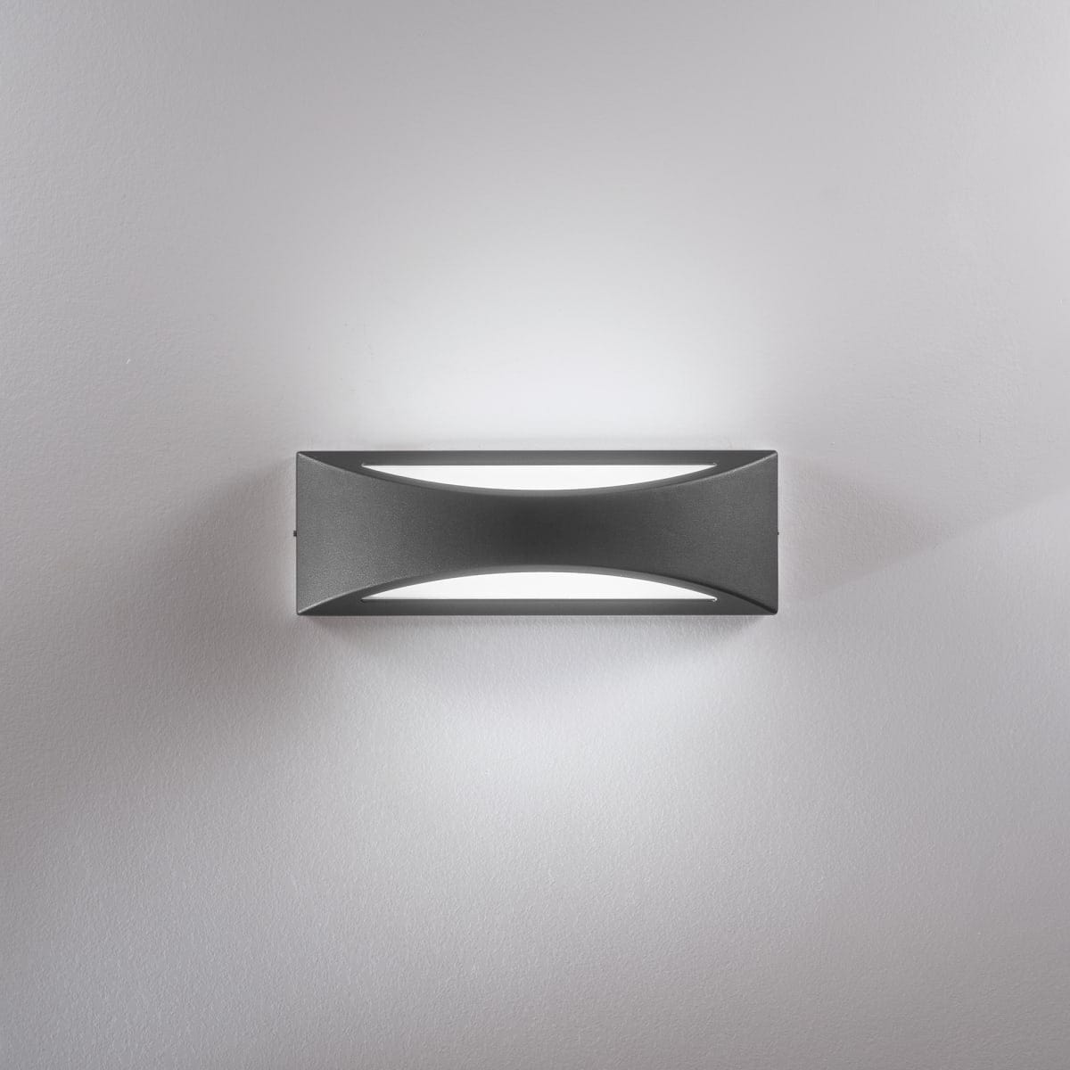 Bricocenter WEISS ALUMINIUM WALL LIGHT BLACK 36X12X11,3 CM LED 16W CCT IP65