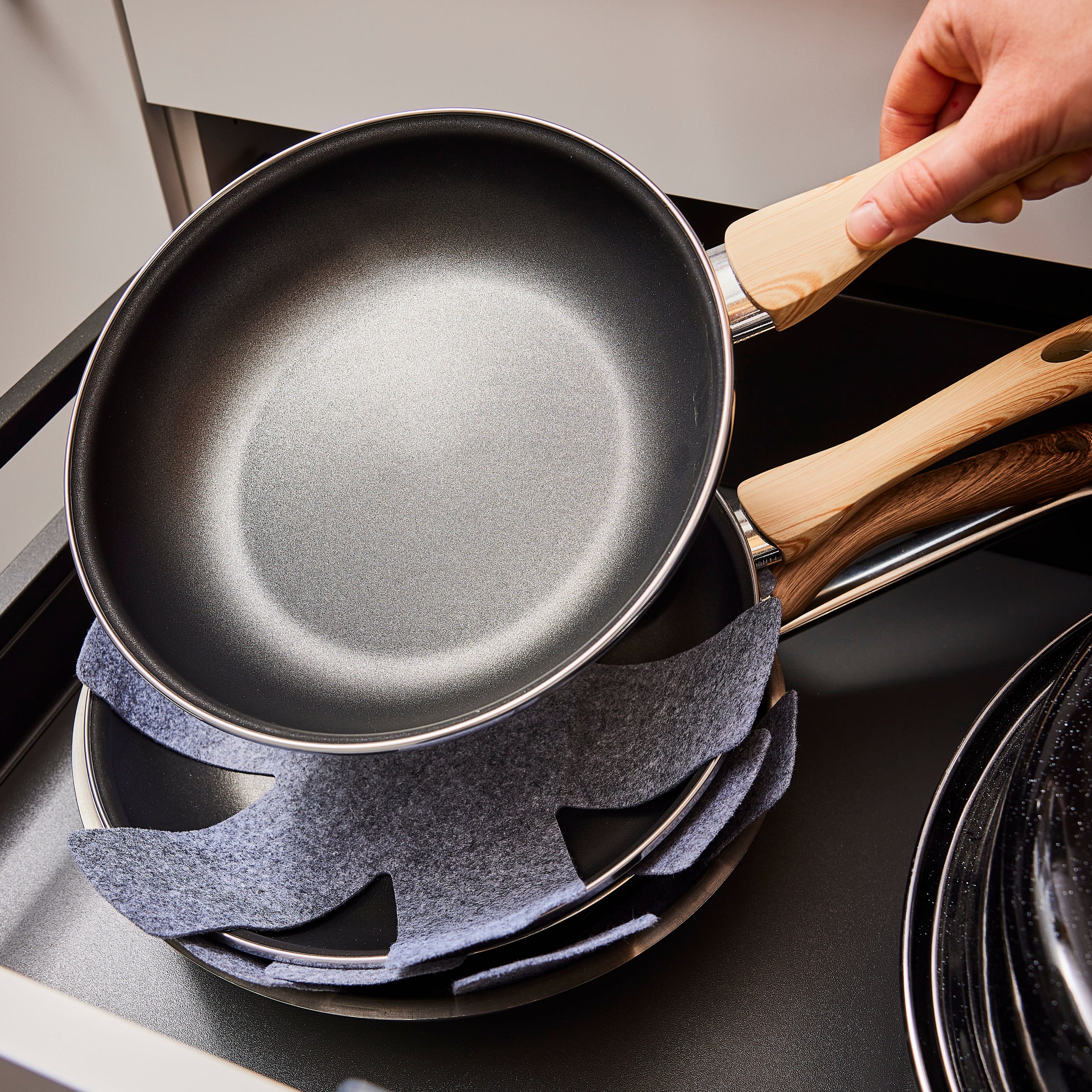 3-piece set of pot and pan protectors