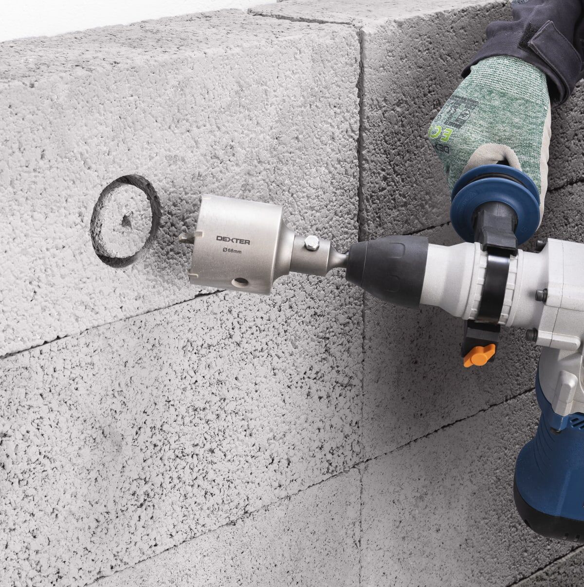 DEXTER 83 MM CONCRETE HOLE SAW WITH STAND AND DRILL BIT