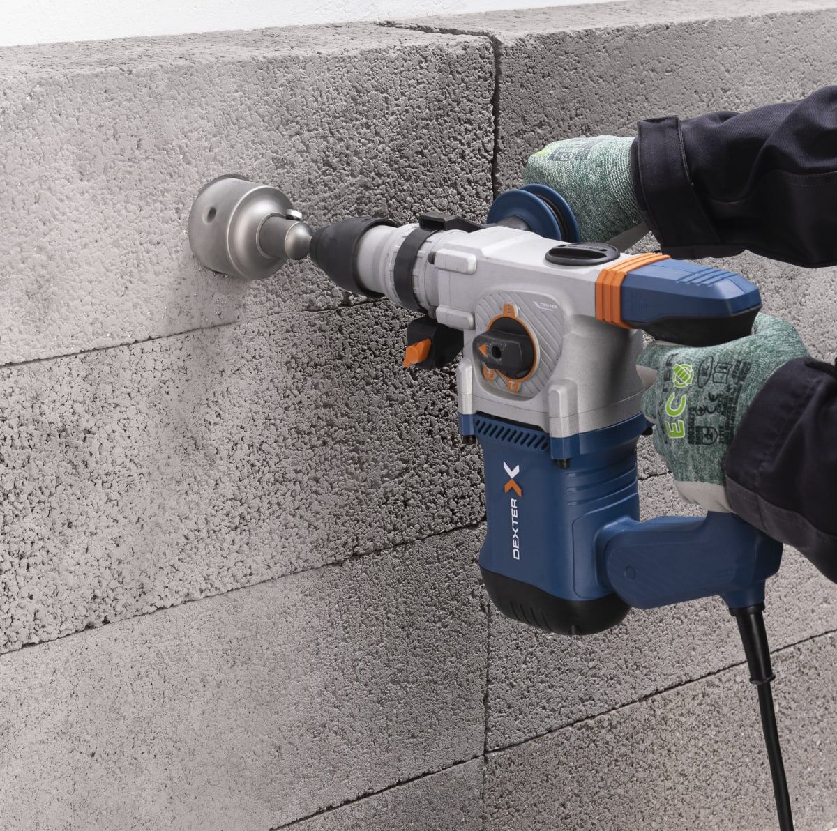 DEXTER 83 MM CONCRETE HOLE SAW WITH STAND AND DRILL BIT