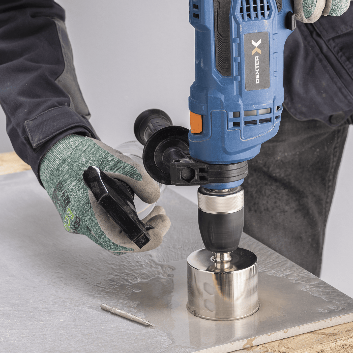 900W HAMMER DRILL WITH 5 BITS P