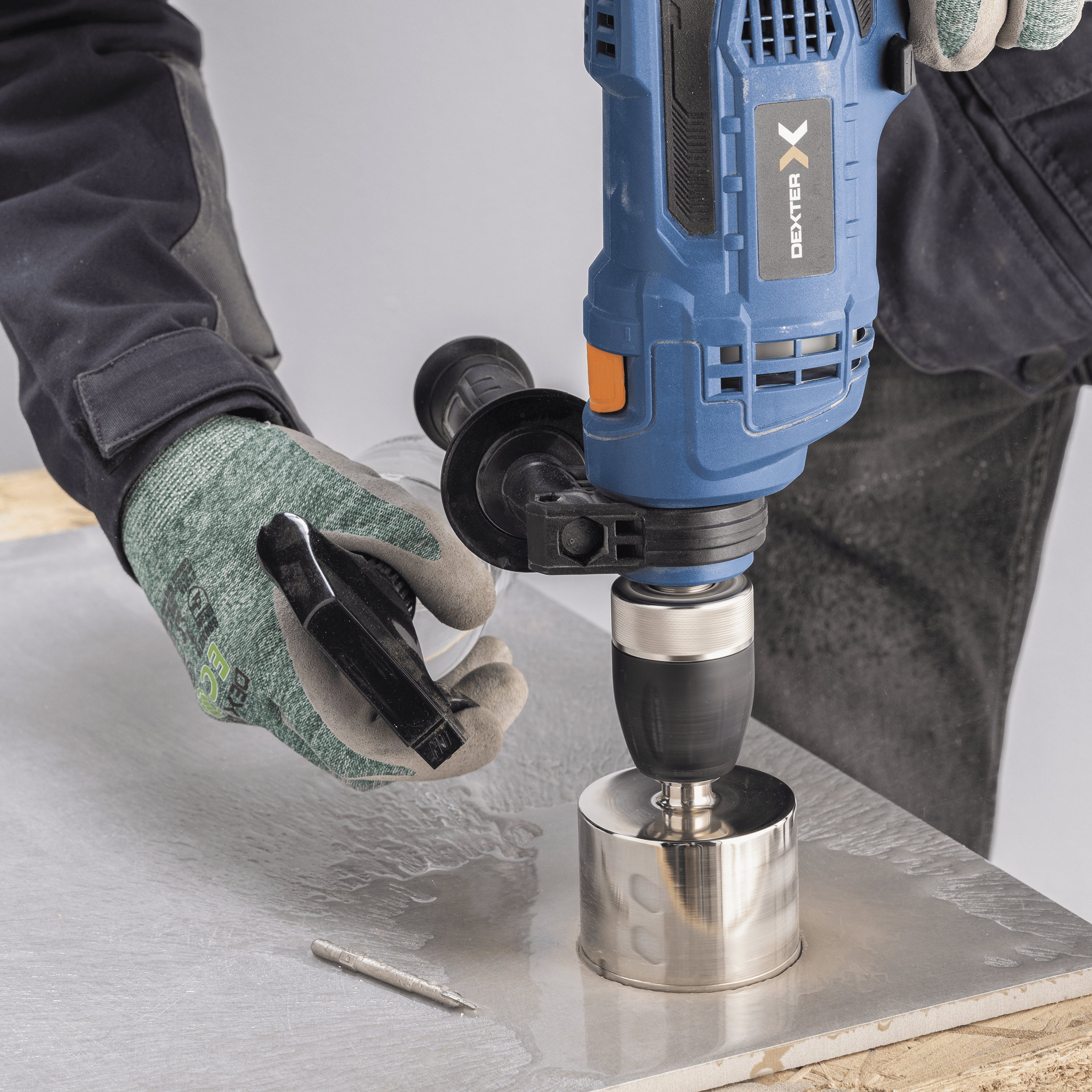 900W HAMMER DRILL WITH 5 BITS P