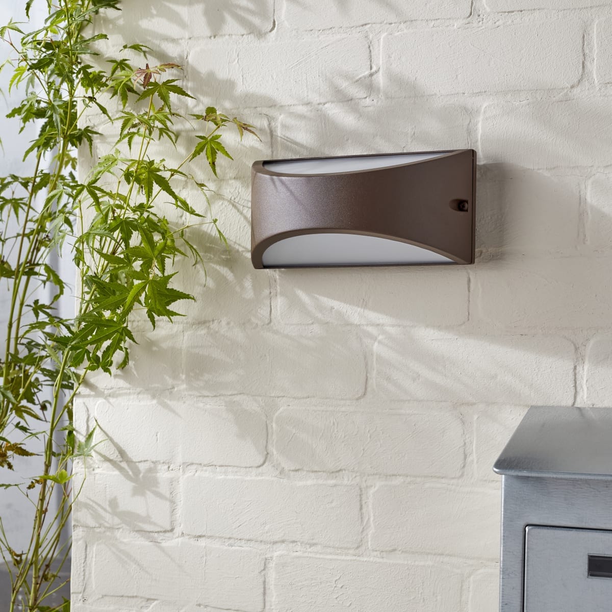 Bricocenter APPLIQUE GIJION ALLUMINIO MARRONE 33x9.8x10CM LED 10W LUCE NATURALE IP54